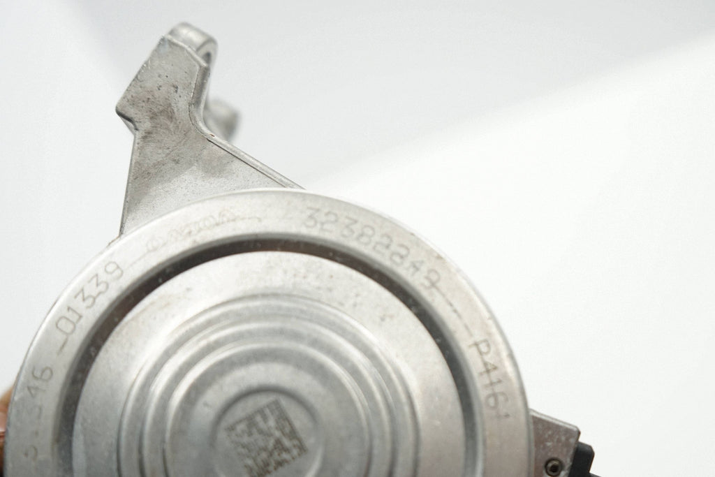 VOLVO S90 V90 18R 2.0 T6 ADDITIONAL WATER PUMP 32382249