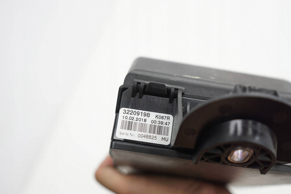 VOLVO S90 V90 18R 2.0 T6 BOX FUSE BOX 31682732