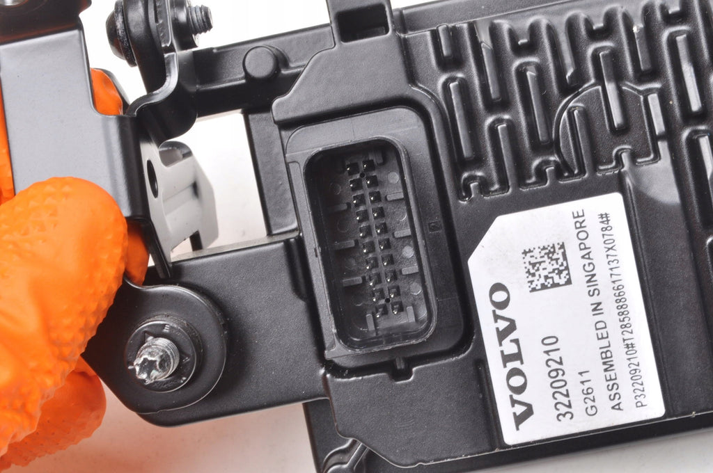 VOLVO S90 V90 II CAMERA RADAR DISTRONIC MODULE DRIVER 32209210
