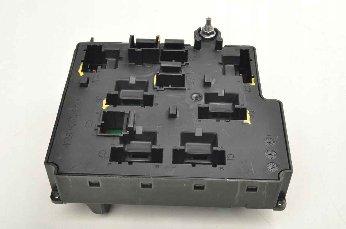 VOLVO S90 V90 XC90 FUSE BOX 31473570