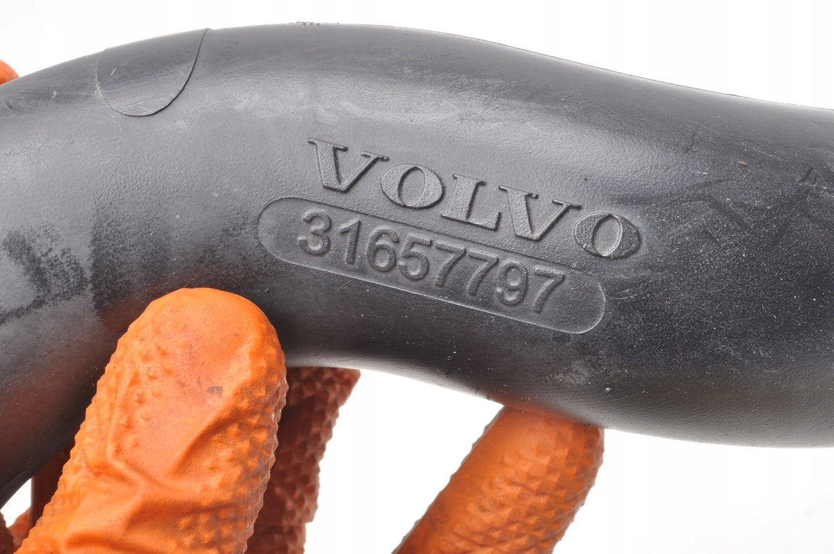 VOLVO S90 V90 XC90 II 2.0 D5 235KM AIR INTAKE PIPE 31657797