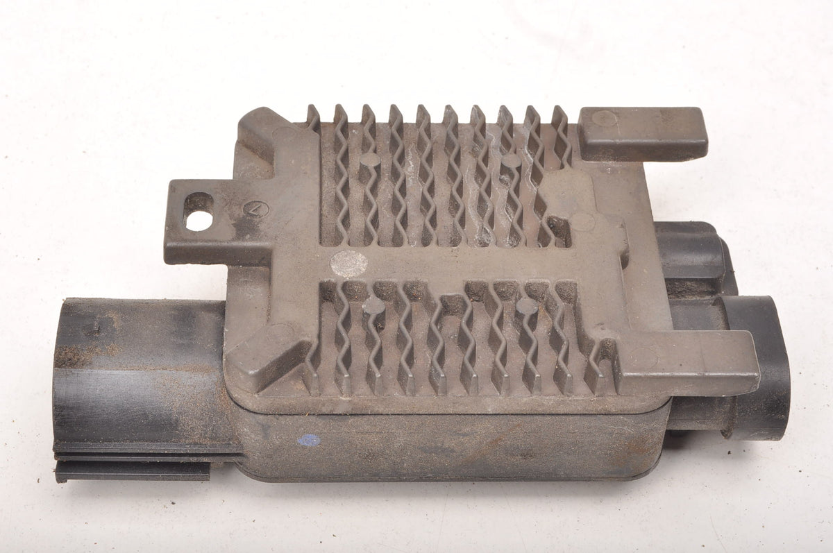 VOLVO V40 II 1.5 T2 122KM FAN CONTROLLER MODULE 940009302