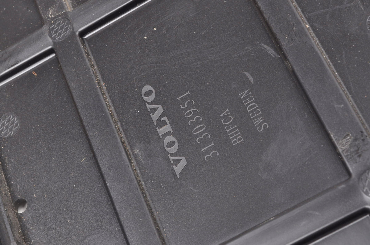 VOLVO V40 II 1.6 D2 114KM COMPUTER CASE COVER 31303951