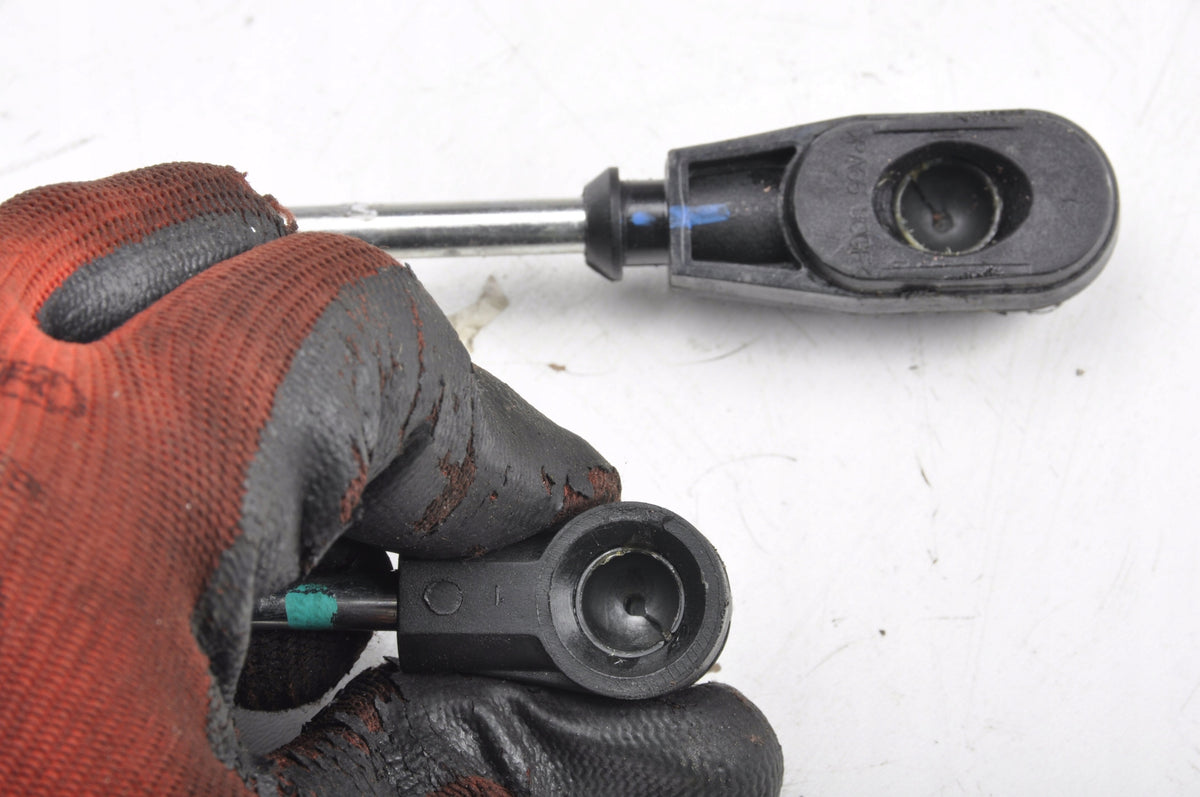 VOLVO V40 II 1.6 D2 SHIFT CABLE 31367496