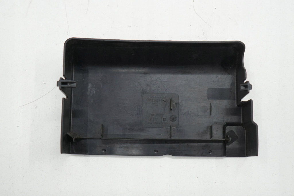 VOLVO V40 II 12R BATTERY HOUSING COVER 31328974