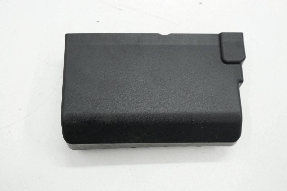 VOLVO V40 II 12R BATTERY HOUSING COVER 31328974