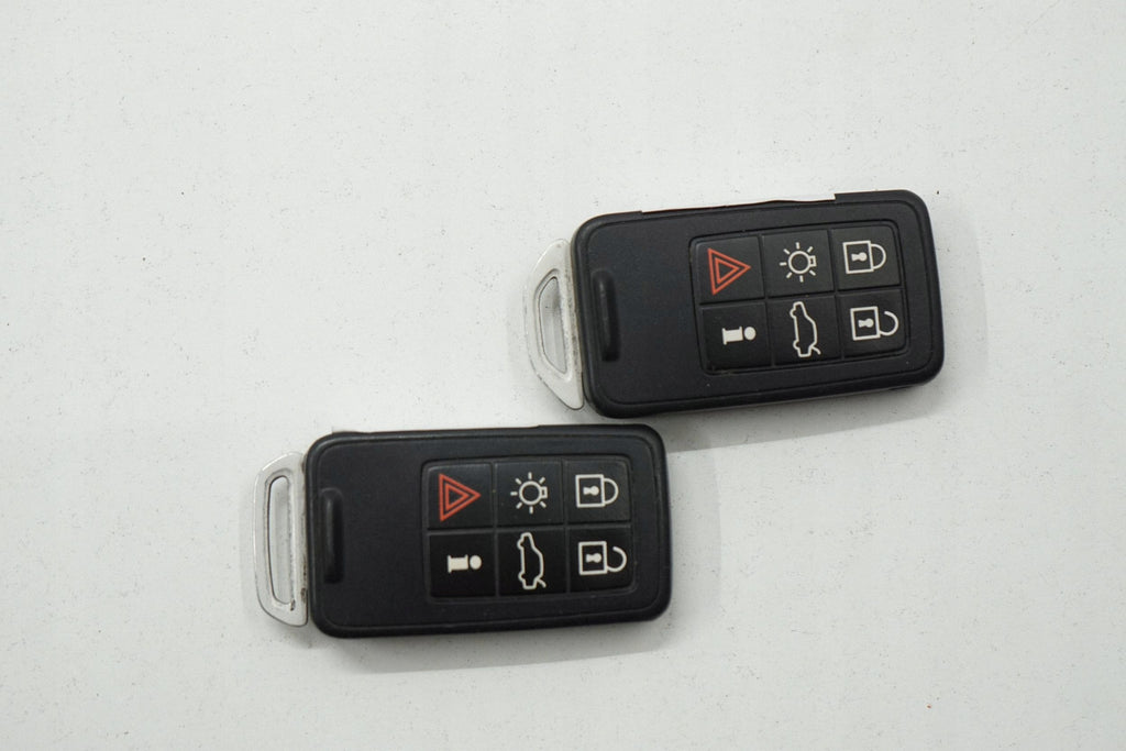 VOLVO V40 II 12R KLUCYK PILOT 30659491