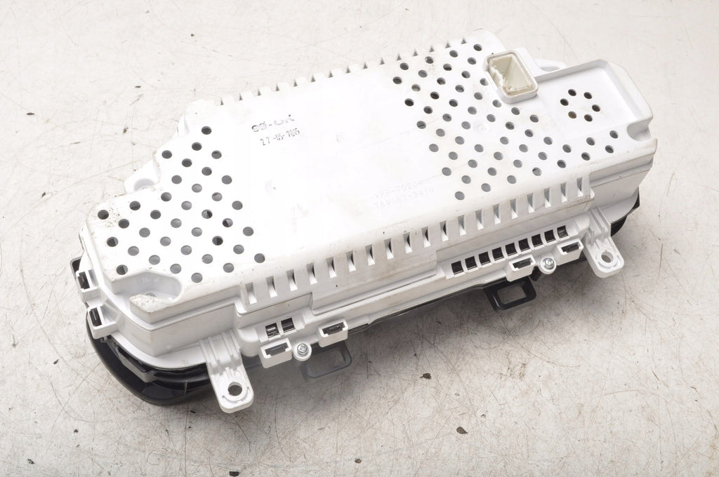 VOLVO V40 II 2.0 D COUNTER CLOCKS 31453158