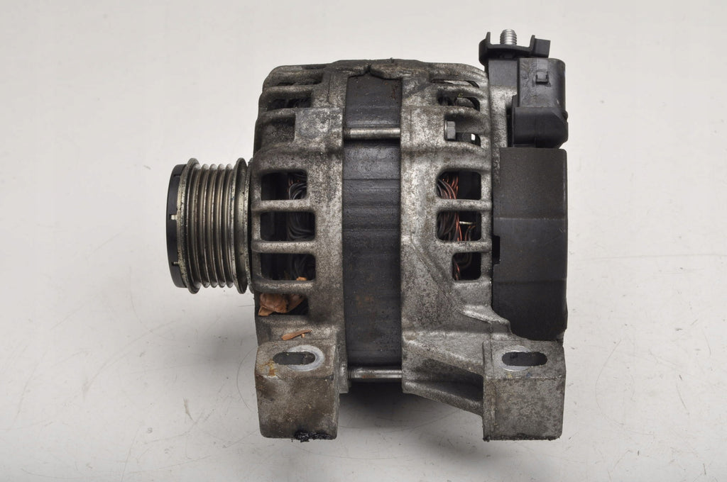 VOLVO V40 II 2.0 D3 150KM ALTERNATOR 31288880