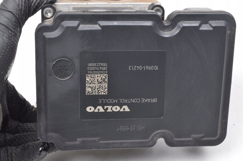 VOLVO V40 II 2.0 D3 150KM PUMP ABS 31317075