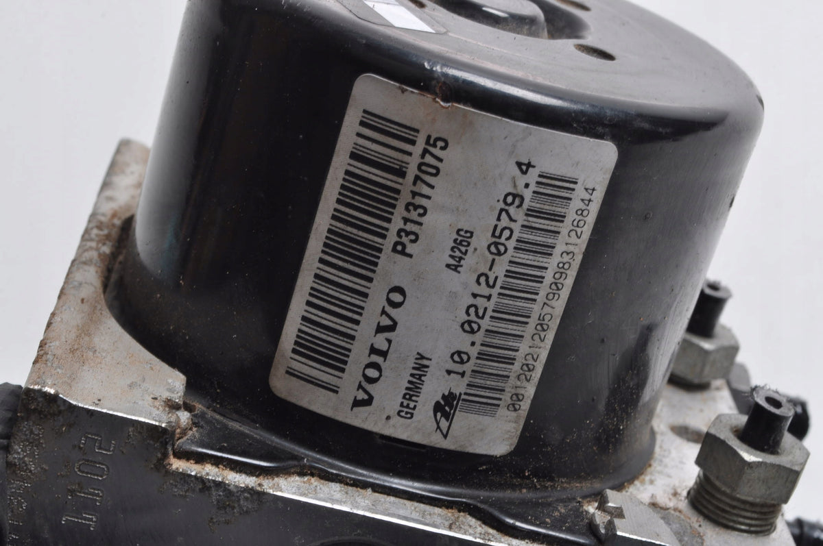 VOLVO V40 II 2.0 D3 150KM PUMP ABS 31317075