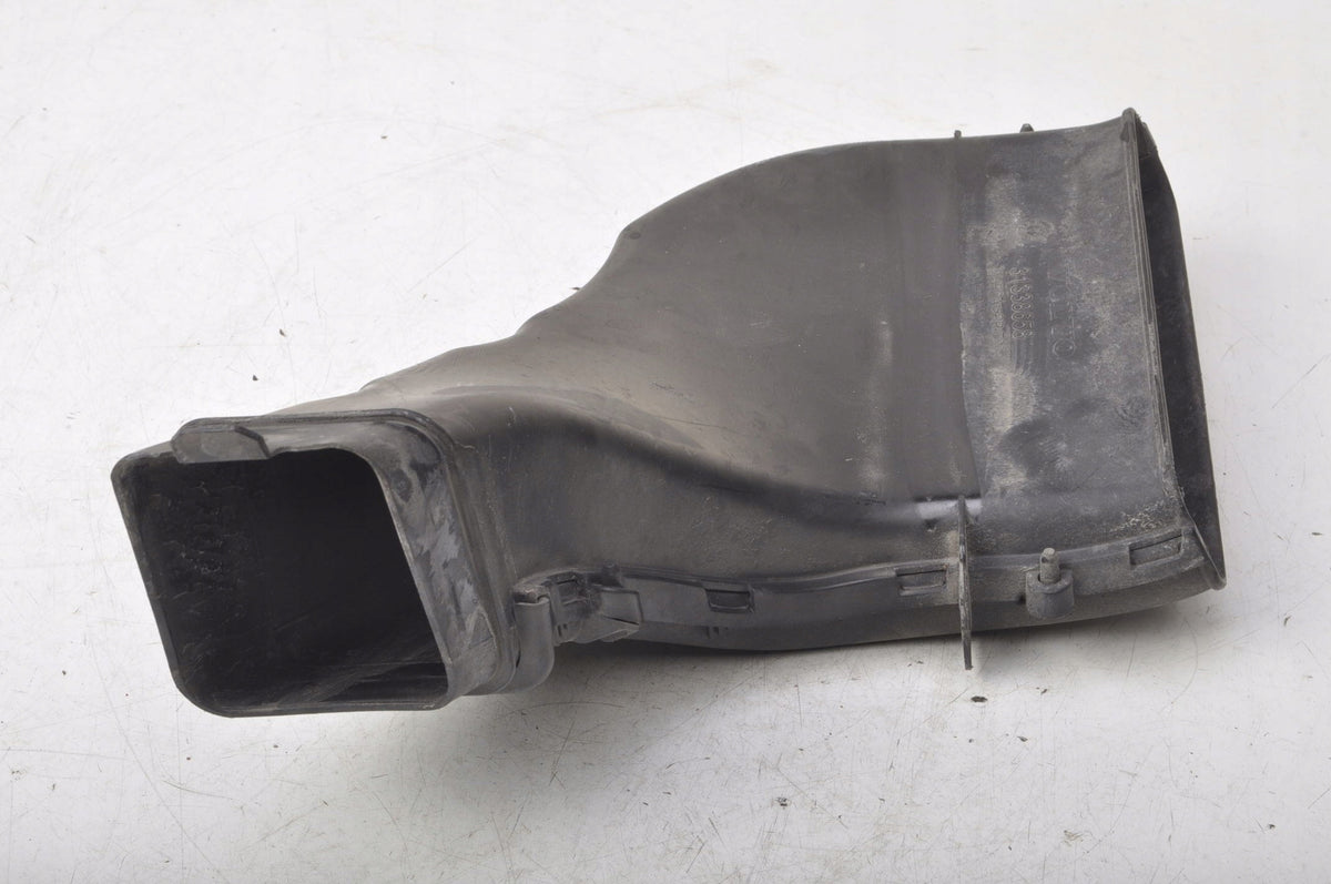 VOLVO V40 II 2.0 D4 190KM AIR INTAKE PIPE 31338658