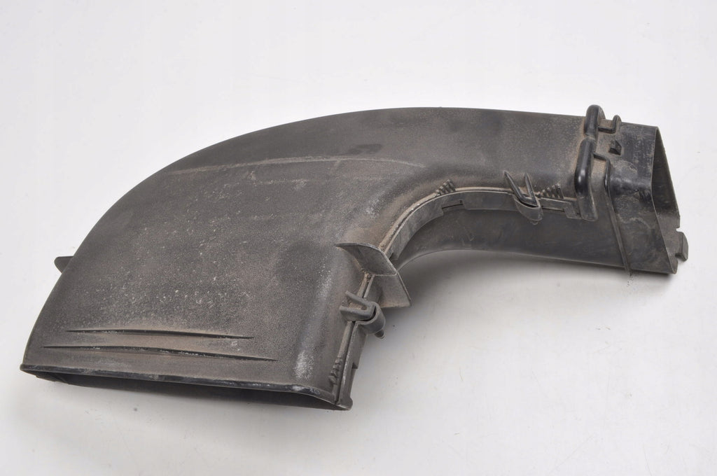 VOLVO V40 II 2.0 D4 190KM AIR INTAKE PIPE 31338658