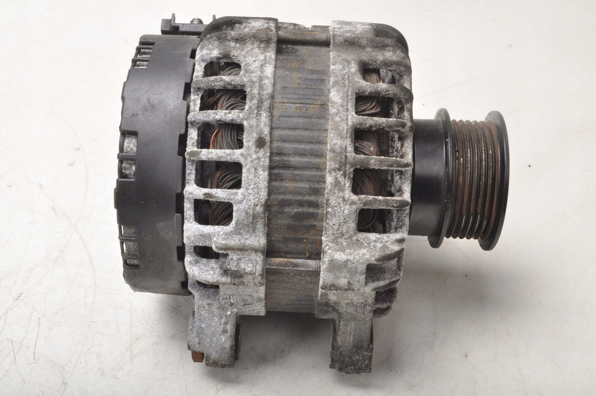 VOLVO V40 II 2.0 D4 190KM ALTERNATOR 30659580
