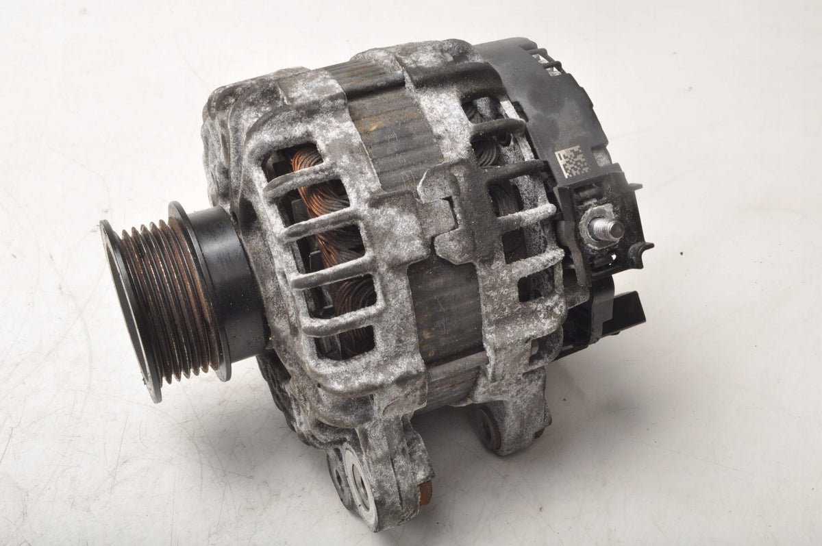 VOLVO V40 II 2.0 D4 190KM ALTERNATOR 30659580
