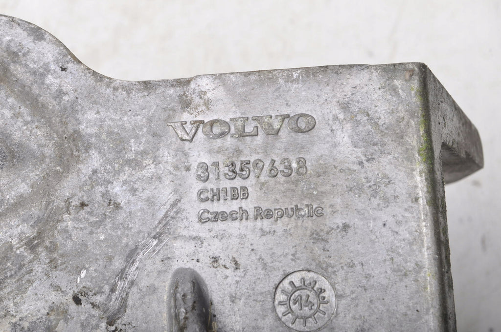 VOLVO V40 II 2.0 D4 190KM ENGINE PAW BRACKET 31359638
