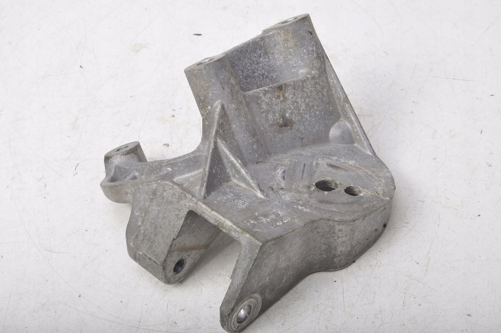 VOLVO V40 II 2.0 D4 190KM ENGINE PAW BRACKET 31359638