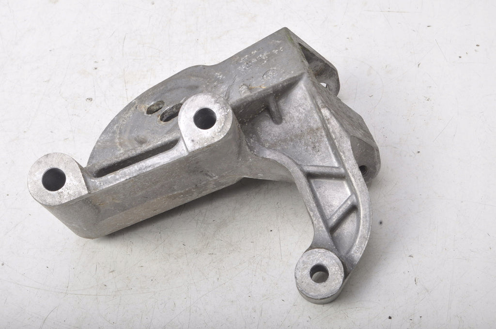 VOLVO V40 II 2.0 D4 190KM ENGINE PAW BRACKET 31359638