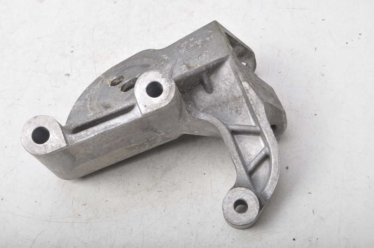 VOLVO V40 II 2.0 D4 190KM ENGINE PAW BRACKET 31359638