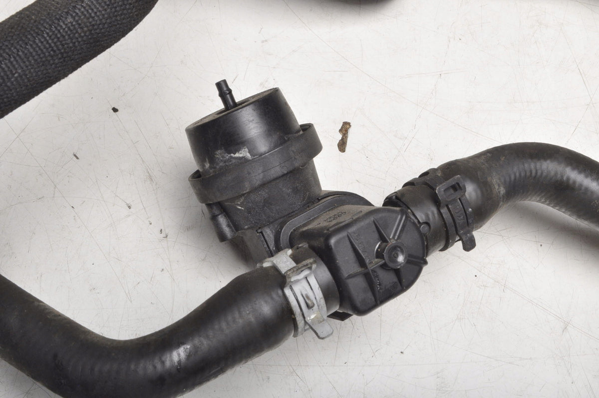 VOLVO V40 II 2.0 D4 190KM WATER MAIN 31338891 31368050
