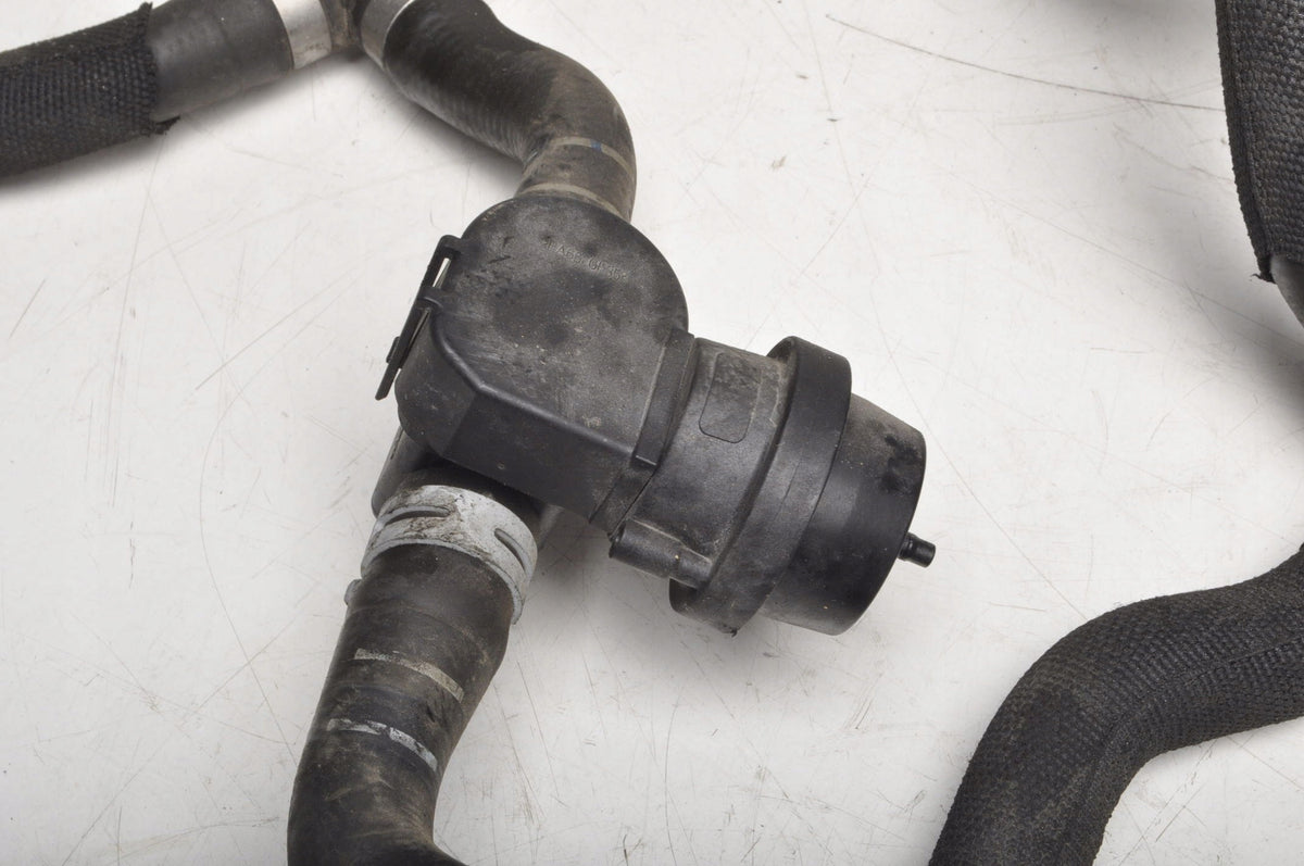VOLVO V40 II 2.0 D4 190KM WATER MAIN 31338891 31368050