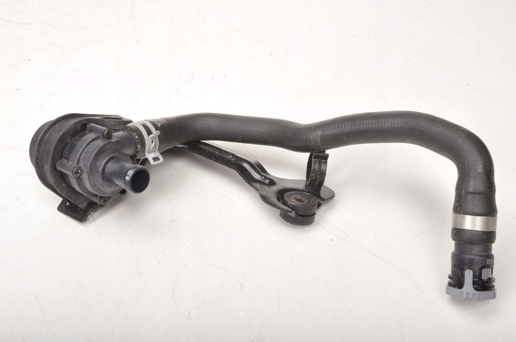 VOLVO V40 II 2.0 D4 WATER PUMP WATER LINES