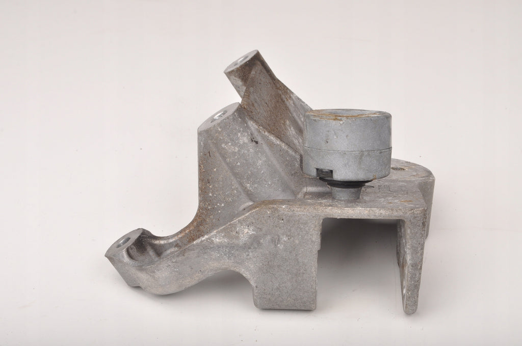 VOLVO V40 II 2.0 T2 ENGINE MOUNT BRACKET 31430916