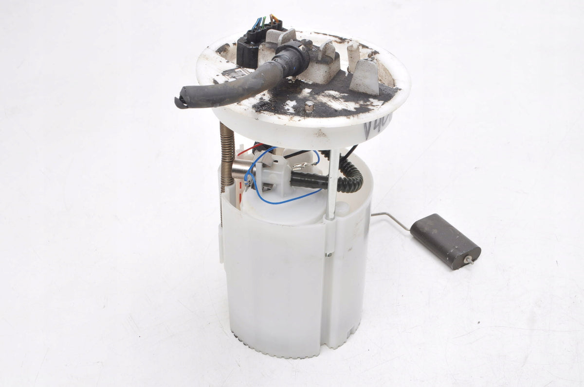 VOLVO V40 II 2.0 T2 FUEL PUMP 31321091