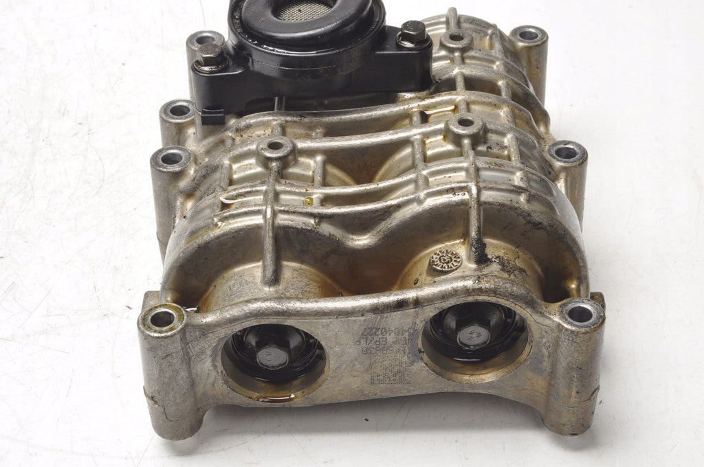 VOLVO V40 II 2.0 T2 OIL PUMP 31321050