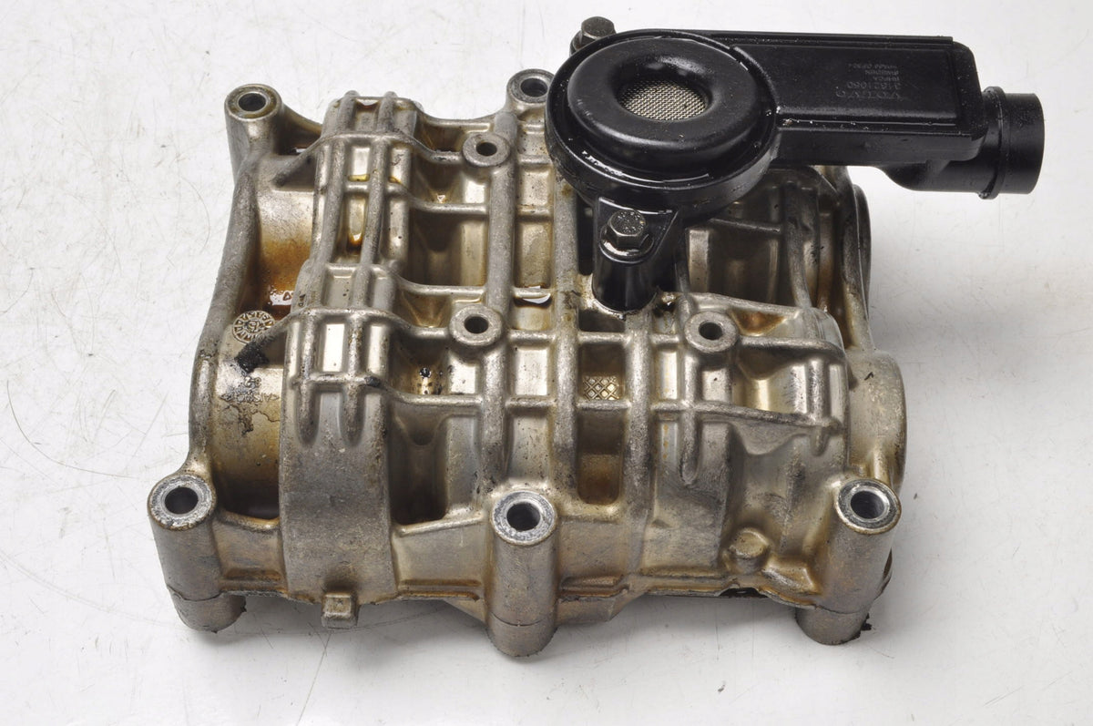 VOLVO V40 II 2.0 T2 OIL PUMP 31321050