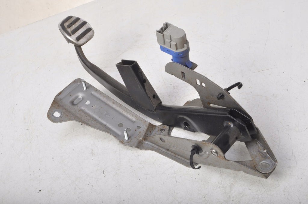 VOLVO V40 II BRAKE PEDAL EUROPA 31381470