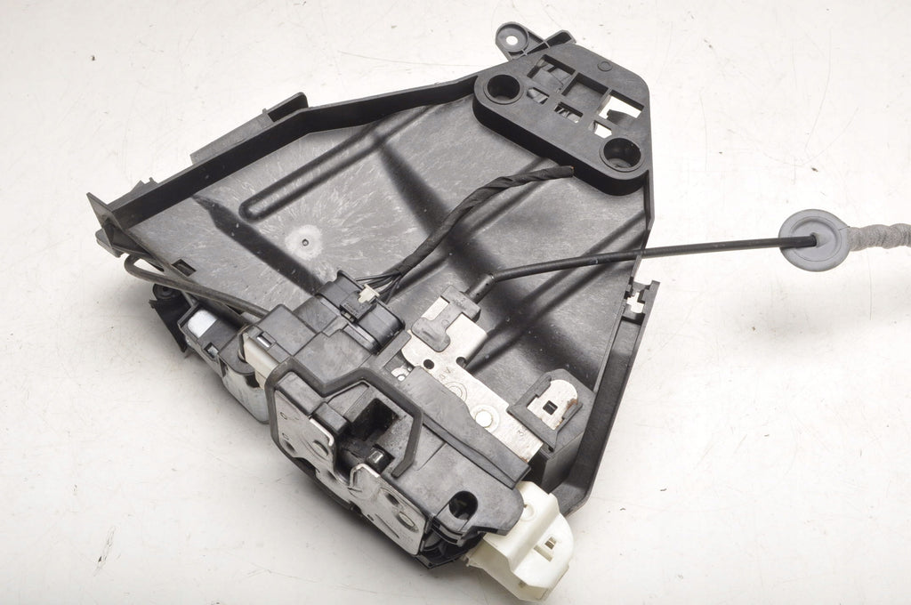 VOLVO V40 II DOOR LOCK LEFT FRONT 31391824