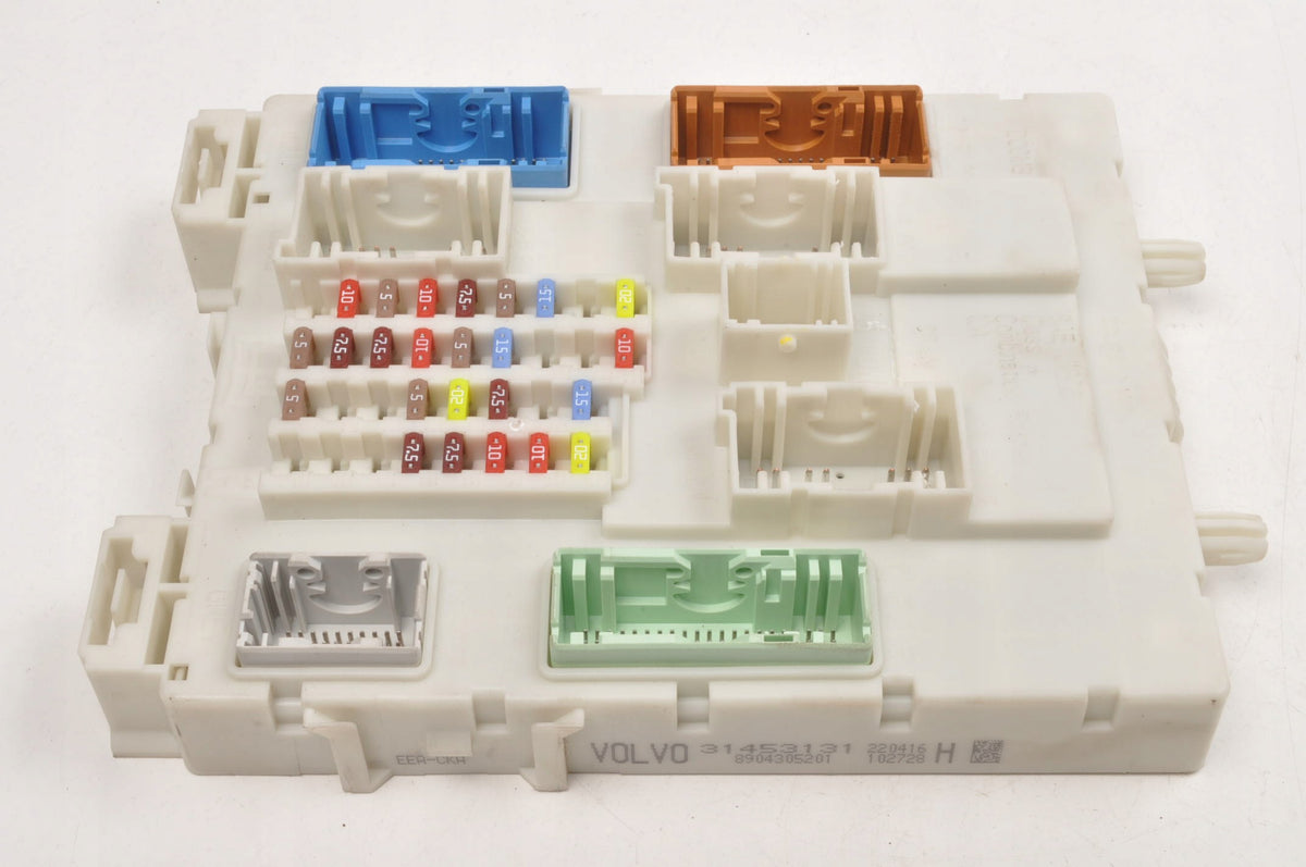 VOLVO V40 II FUSE BOX 31453131