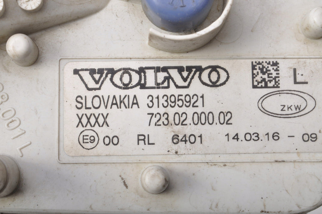 VOLVO V40 II HALOGEN LEFT LED LAMP 31395921