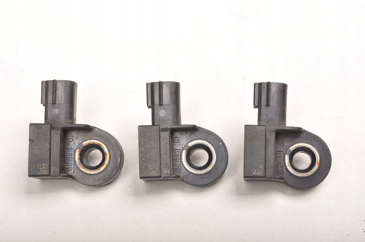 VOLVO V40 II IMPACT SENSOR 31387313