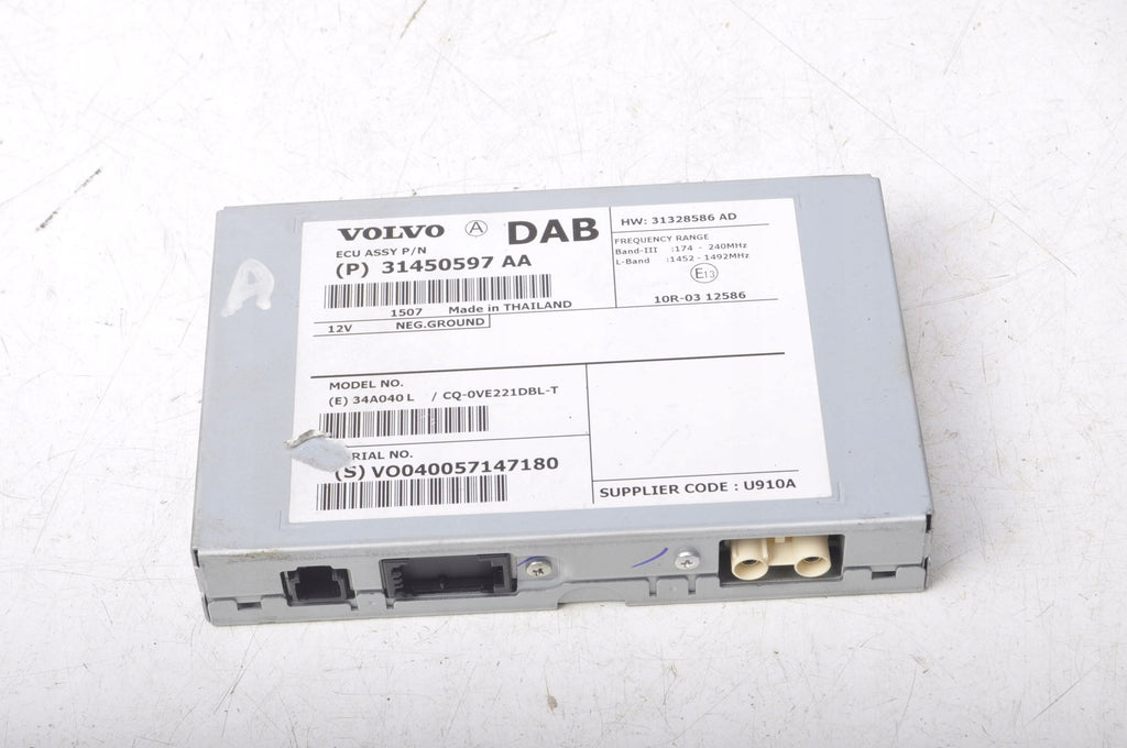VOLVO V40 II RADIO AMPLIFIER 31450597