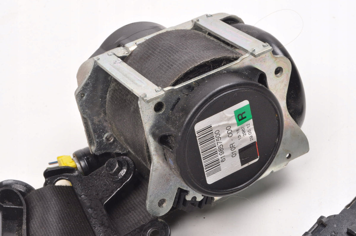 VOLVO V40 II SEAT BELT RIGHT FRONT 31292067