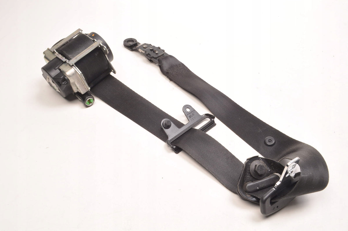 VOLVO V40 II SEAT BELT RIGHT FRONT 31390454