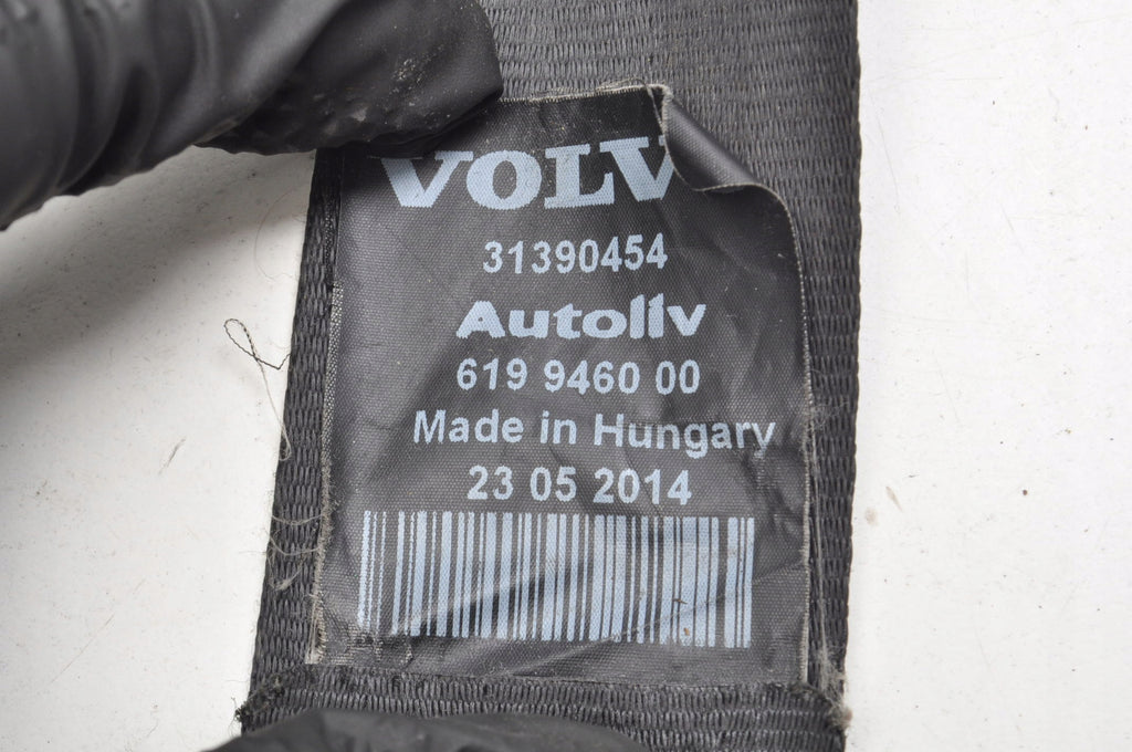 VOLVO V40 II SEAT BELT RIGHT FRONT 31390454