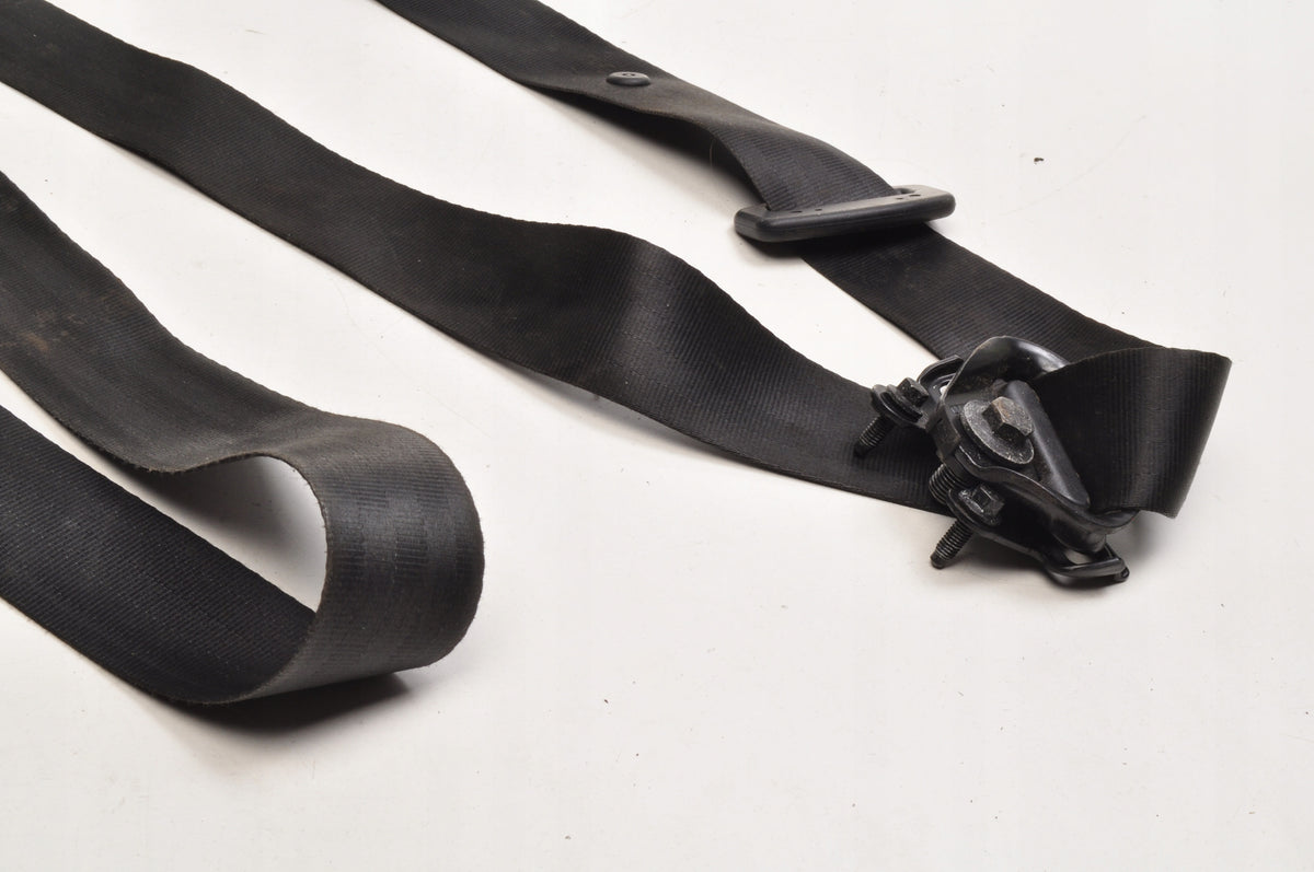 VOLVO V40 II SEAT BELT RIGHT FRONT 31484536