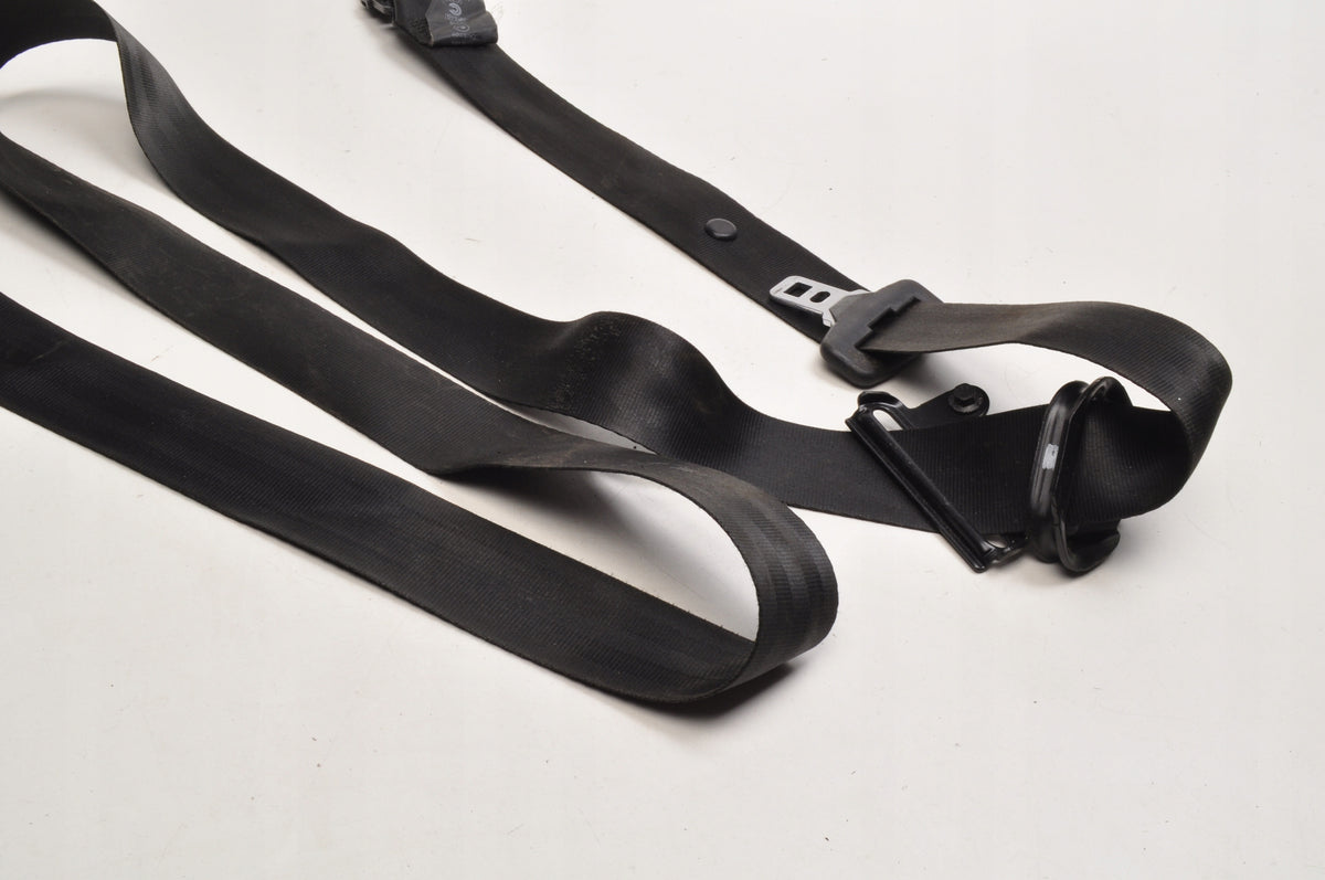 VOLVO V40 II SEAT BELT RIGHT FRONT 31484536
