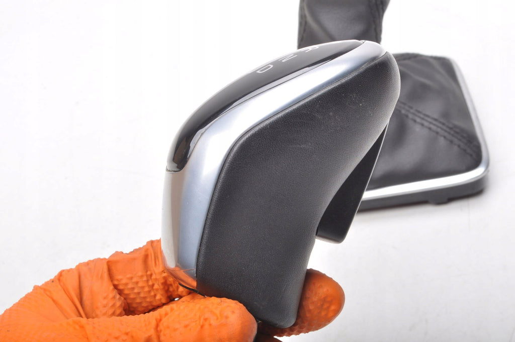 VOLVO V40 II SHIFT BELLOWS KNOB