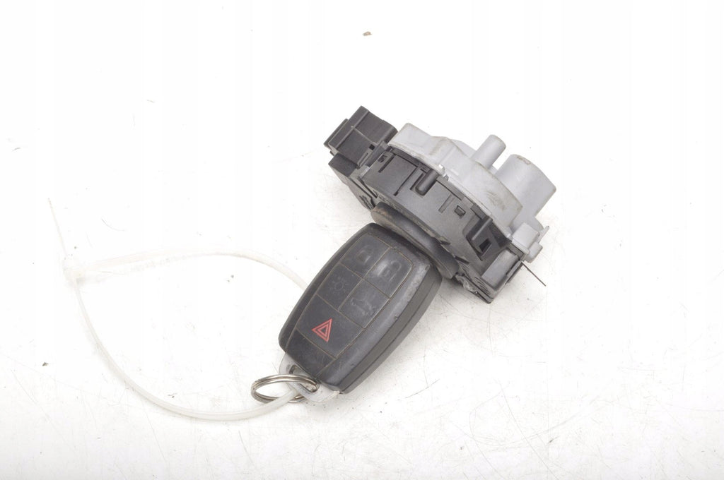 VOLVO V40 V50 C30 KEY IGNITION 30737157