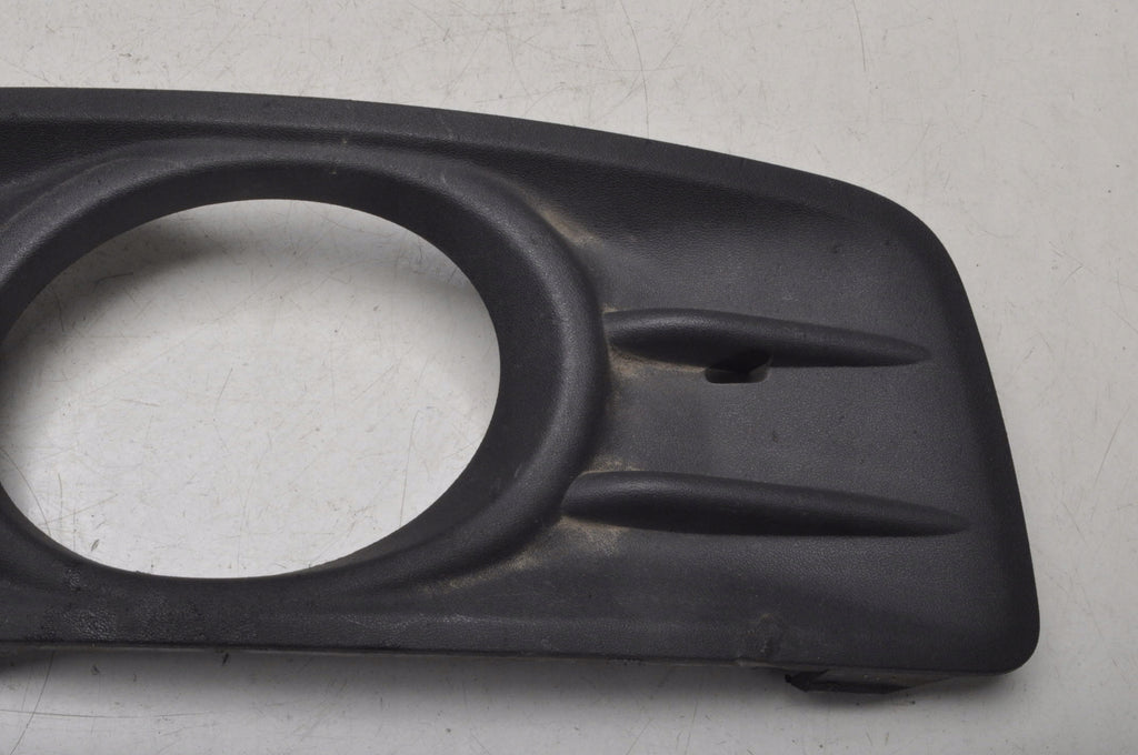 VOLVO V50 FRAME HALOGEN GRILLE RIGHT 31323408