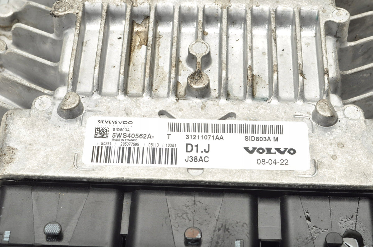 VOLVO V50 S40 C30 C70 2.0 D COMPUTER ENGINE DRIVER 31211071
