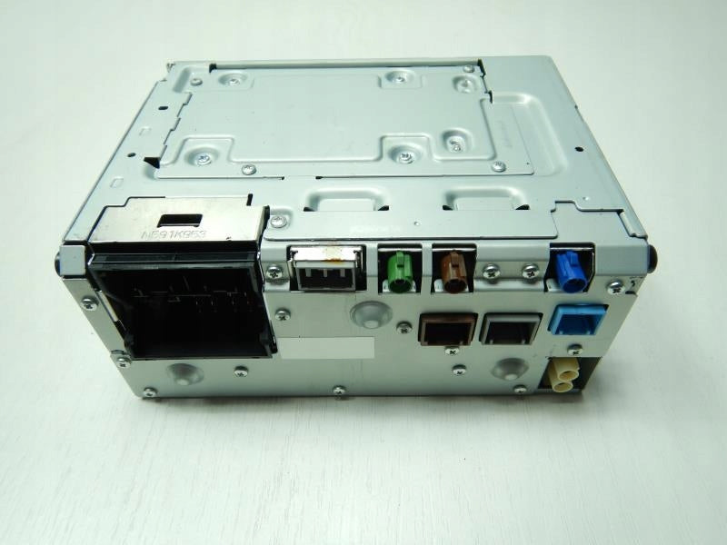VOLVO V60 I, S60 II, V40, XC40 Navigation Radio Media Player / Reader Unit - Part Number 32247254