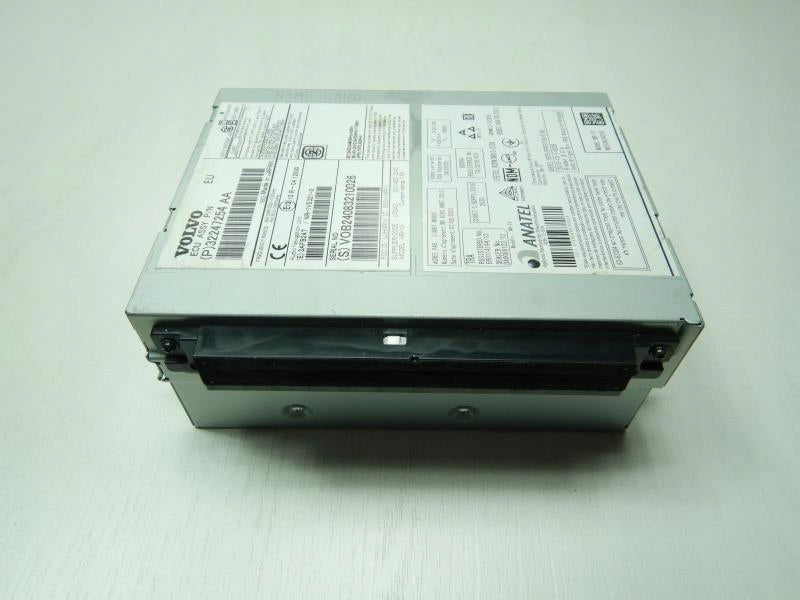 VOLVO V60 I, S60 II, V40, XC40 Navigation Radio Media Player / Reader Unit - Part Number 32247254