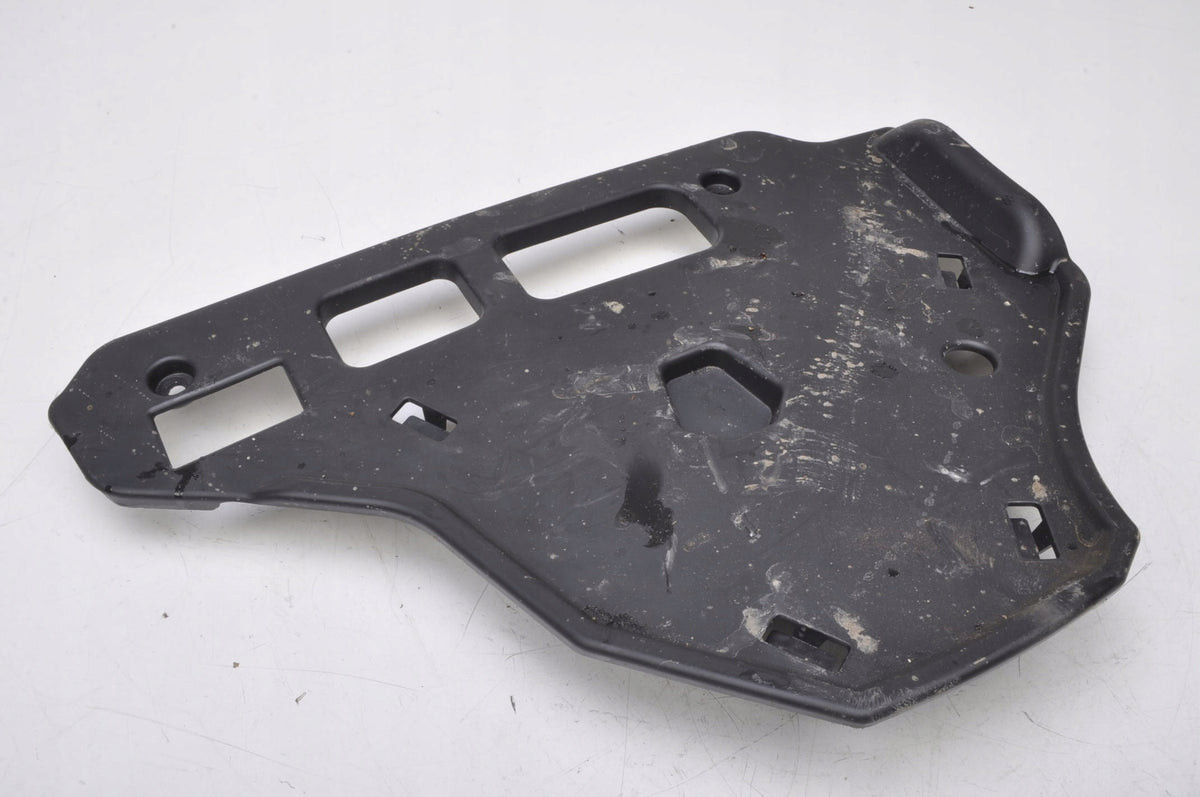 VOLVO V60 II COVER PLASTIC 32277408