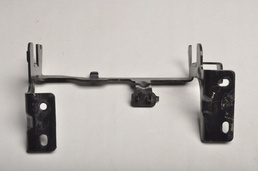 VOLVO V60 II MOUNTING BRACKET FOR EXPANSION TANK 31338465