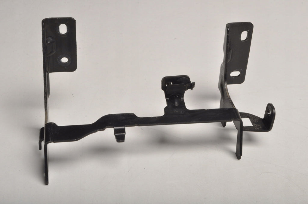 VOLVO V60 II MOUNTING BRACKET FOR EXPANSION TANK 31338465